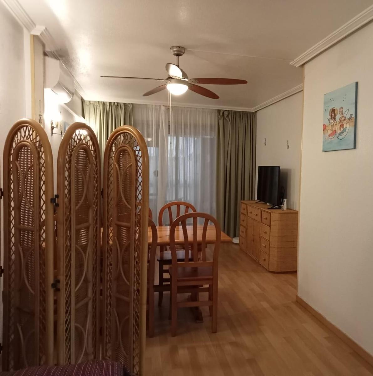 Casa Martita Lägenhet Torrevieja Exteriör bild